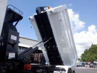 Isuzu Forward 2025