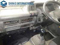 Isuzu ELF 2004