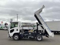 Isuzu Forward 2024