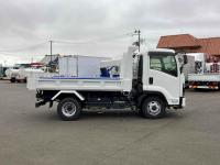 Isuzu Forward 2024
