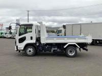Isuzu Forward 2024