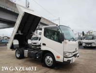 Hino Dutro 2025