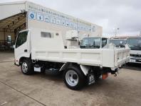 Hino Dutro 2025