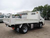 Hino Dutro 2025