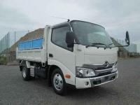 Hino Dutro 2025