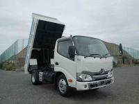 Hino Dutro 2025