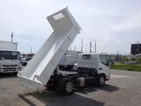 Toyota DYNA 2023