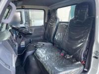 Isuzu ELF 2011
