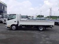 Hino Dutro 2025