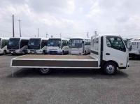 Hino Dutro 2025
