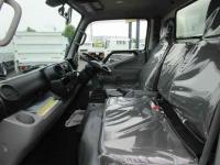 Hino Dutro 2025