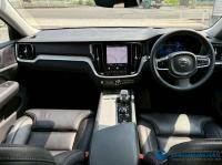 Volvo V60 2023
