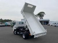 Isuzu ELF 2024