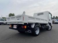 Isuzu ELF 2024