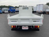 Isuzu ELF 2024