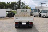 Isuzu ELF 2023
