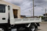 Isuzu ELF 2023