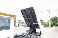 Isuzu ELF 2023