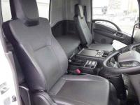 Isuzu Forward 2025