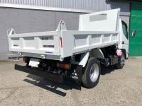 Mitsubishi Canter 2025