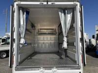 Isuzu ELF 2024