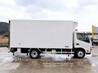 Hino Dutro 2024