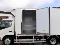 Hino Dutro 2024