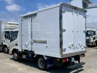Hino Dutro 2024