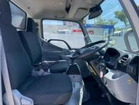 Hino Dutro 2024