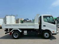 Hino Dutro 2026