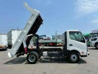 Hino Dutro 2026