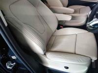 Mercedes-Benz V-Class 2025