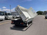 Isuzu ELF 2024