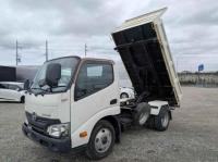 Hino Dutro 2018