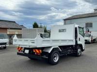 Isuzu Forward 2025