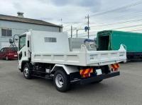 Isuzu Forward 2025