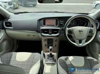 Volvo V40 2017