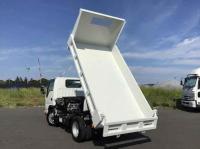 Isuzu ELF 2025