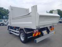 Isuzu Forward 2025