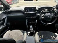 Peugeot 208 2021