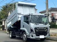 Isuzu Forward 2025
