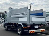 Isuzu Forward 2025