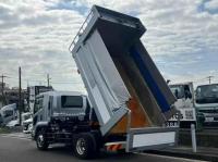 Isuzu Forward 2025