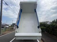 Isuzu Forward 2025