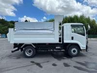 Isuzu Forward 2025