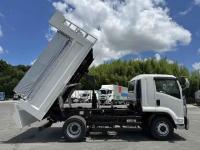 Isuzu Forward 2025
