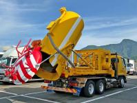 Mitsubishi FUSO FIGHTER 2013