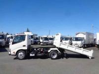 Toyota DYNA 2026