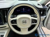 Volvo V60 2023