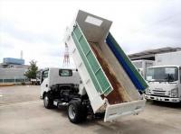 Isuzu ELF 2024